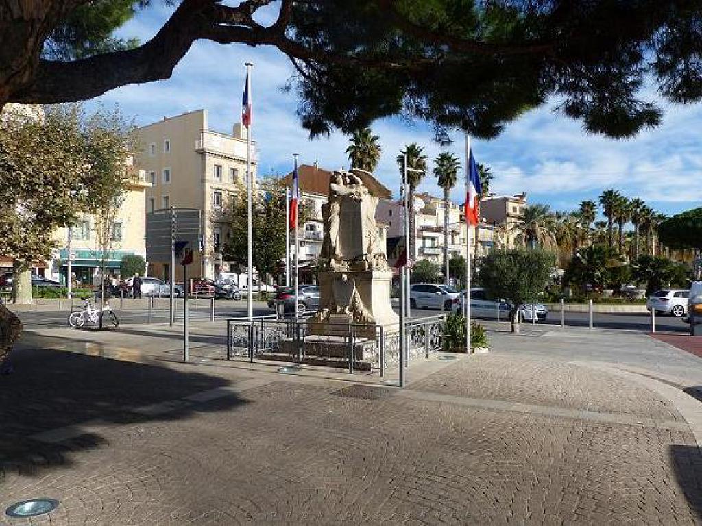 183 D16 BANDOL-1_000010.jpg
